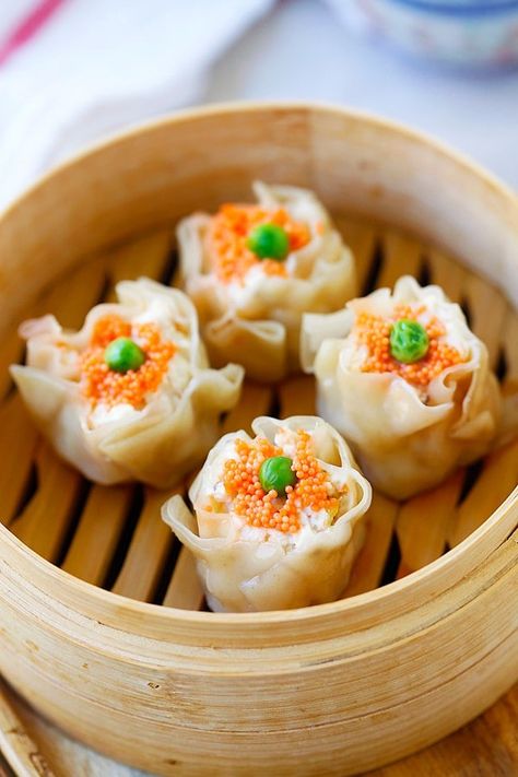 Chicken Shu Mai (Siu Mai) is a popular dim sum item. Learn how to make chicken shu mai with this quick and amazing recipe that is better than Chinatown!! | rasamalaysia.com Sui Mai, Shu Mai, Siu Mai, Dim Sum Recipes, Vegan Coleslaw, Bamboo Steamer, Mapo Tofu, Rasa Malaysia, Asian Inspired Recipes