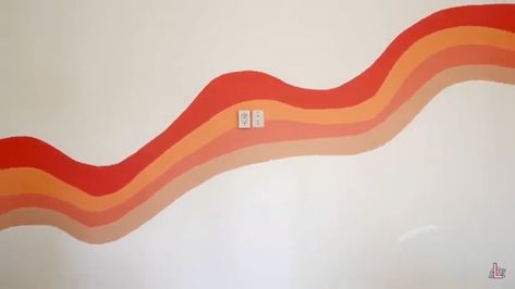 Wall Swirls Painted, Funky Feature Wall Ideas, East Wall Painting Ideas, Wall Mural Idea, Wiggle Wall Paint, Paint Squiggle Wall, Swirl Wall Paint, Swirly Wall Paint, Wall Squiggle Paint