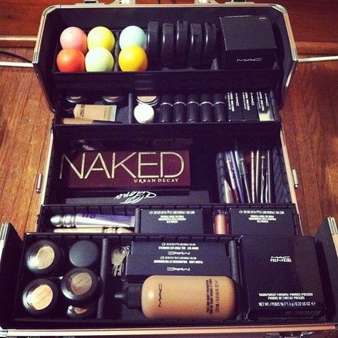 20 Signs You’re Addicted To Makeup 2014 Era, Mac Make Up, Makeup Party, Painted Ladies, Zoella, Makeup Box, Makeup Obsession, I Love Makeup, Manicure Y Pedicure