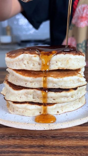 @veganchallenge4u on Instagram: ""GET The Complete Plant Based Cookbook - Over 100+ Delicious Vegan Recipes Including 30-day Meal Plans" =>> LINK IN BIO 🔗 @veganchallenge4u THE FLUFFIEST PANCAKES 🥞 you’ll ever have! 🌱 By @Sweetsimplevegan These require no dairy or eggs, and are so easy to make. Guaranteed to hit the spot whenever you’re in need of a stack and chances are you have everything you need in the pantry to whip these up right now 🫶🏼 ✨You can find the recipe on sweetsimplevegan dot Pancake Recipe No Baking Powder, Almond Milk Pancakes, Pancakes Buttermilk, Fluffiest Pancakes, Flaxseed Meal, Homemade Bread Recipes Easy, Plant Based Cookbook, No Dairy, Flax Egg