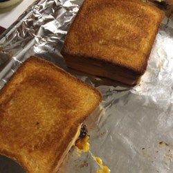 Grilled Cheese In The Oven Cookie Sheets, Grilled Cheese In The Oven, Cheese In The Oven, High Blood Pressure Recipes, Making Grilled Cheese, Grill Cheese Sandwich Recipes, Cheese Sandwich Recipes, Oven Recipe, Grilled Cheese Sandwiches