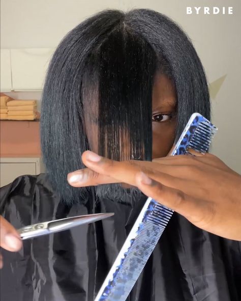 How To Clip Ends On Natural Hair, How To Trim Your Own Hair Black Women, Trimming Natural Hair Split Ends, Trimming 4c Natural Hair, How To Trim 4c Natural Hair, Hair Trimming At Home, Diy Trim Hair, How To Trim Hair At Home, Trim Black Hair