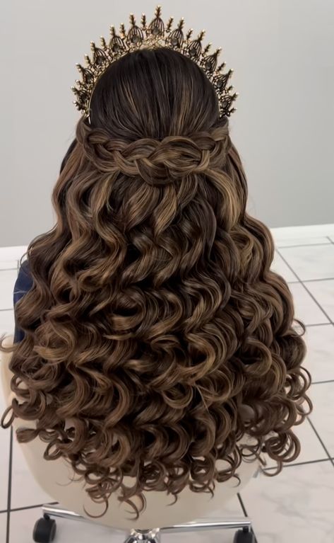 Middle Part Quince Hairstyles, Hairdos With Crown, Short Quinceanera Hairstyles, Curled Hair With Crown, Quince Hairstyles Braids, Hairstyles For 15 Birthday, Quinceanera Hairstyles With Braids, Quinceanera Hairstyles Curly, Quince Hairstyles Curly Hair