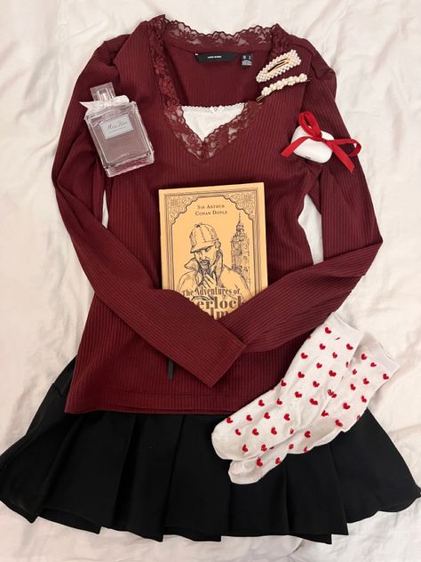 Cherry Coke Outfit, Cherry Astethic Outfit, Cherry Red Clothes Aesthetic, Coquette 2000s Outfits, Red Academia Aesthetic Outfits, Red Coquette Clothes, Cherry Clothes Aesthetic, Black And Red Coquette, Cocette Aesthetic Red