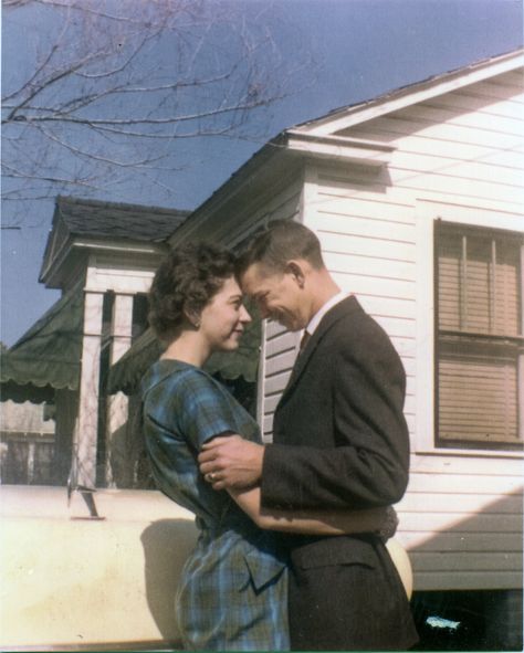 1950s Dating, 1950s Wife, 1950s Etiquette, 50s Romance, 1950s Couple, 1950s Love, 1950 Men, 1950s Life, 1950s Aesthetic