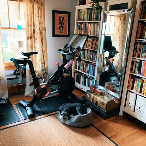 Stationary Bike Home Set Up, Cute Peloton Setup, Peloton Bedroom Ideas, Peloton Bedroom, Peloton In Bedroom, Peloton Office, Peloton Setup, Peloton Room Ideas, German Apartment