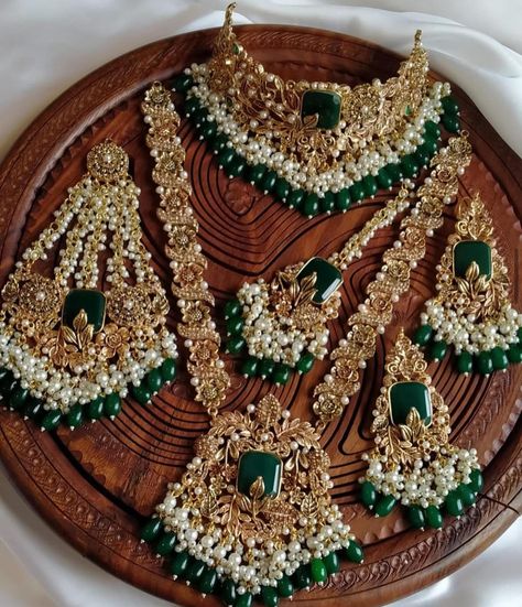 Elegant Bridal set Dm for price #jewelry #jewelrydesigner #designer #bridalset #marketingdigital #jewellery #bridalsets #bridaljewellery #bridaldress #bridalfashion #bridal New Gold Set Design, Heavy Jewellery Designs, Gold Jewellery Set For Bride, Pakistani Bridal Jewelry Sets Gold Jewellery, Jewellery Set For Bride, Jewellery For Bride, Heavy Jewellery, Heavy Jewelry, Trending Jewellery