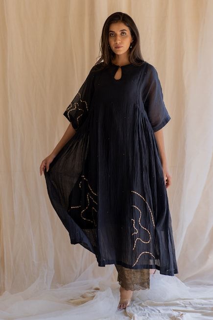 Black Kurta, Women Kurta, Kurta Designs Women, Straight Kurta, Silk Slip, Kurta Designs, Indian Designer Wear, Kurta Set, Indian Design