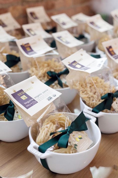 Bridal shower pasta filled goodie bags: http://www.stylemepretty.com/2016/10/02/cooking-class-bridal-shower/ Photography: Hallie Duesenberg - http://hallieduesenberg.com/ Cooking Class Bachelorette Party, Pantry Party Ideas Bridal Showers, Kitchen Bridal Shower Favors, Cooking Theme Party Favors, Cooking Bridal Shower Theme, Bridal Shower Goodie Bags, Bridal Shower Cooking Theme, Italian Themed Parties, Make Your Own Pasta