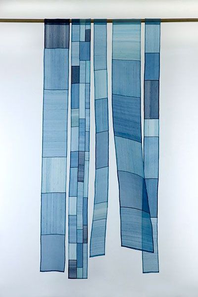 Korean Patchwork, Decor Minimalist, Fabric Art, Shibori, 인테리어 디자인, Quilt Inspiration, Window Coverings, Art Quilts, Quilt Fabric