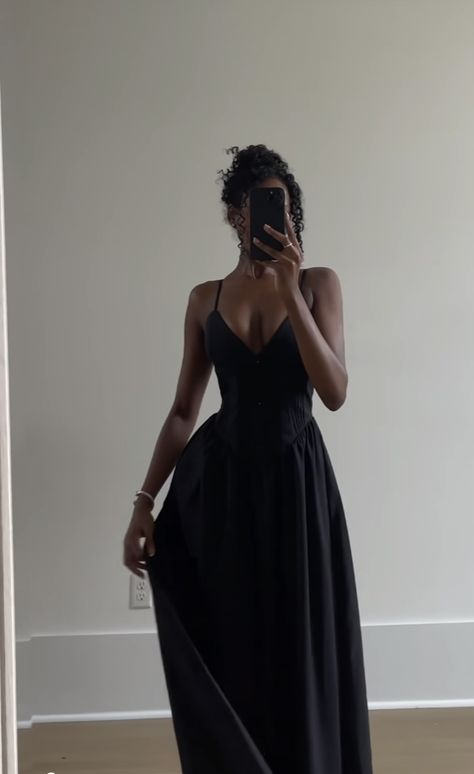 Black Flowy Dress Aesthetic, Classy Feminine Aesthetic, Flowy Dress Aesthetic, Black Feminine Outfit, Black Women Luxury, Elegant Black Women, Black Flowy Dress, Dramatic Dresses, Feminine Outfits