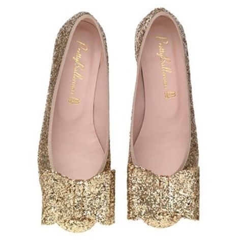 sparkly ballet flats Sparkly Ballet Flats, Sparkle Flats, Glitter Flats, Pretty Ballerinas, Bow Flats, Ballerina Shoes, Crazy Shoes, Shoe Obsession, Ballerinas