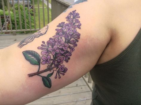 American Traditional Lilac Tattoo, Lilac Tattoos, Mama Tattoos, Inspiring Tattoos, Lilac Tattoo, Kitten Tattoo, Mama Tattoo, Skull Sleeve, Sweet Tattoos