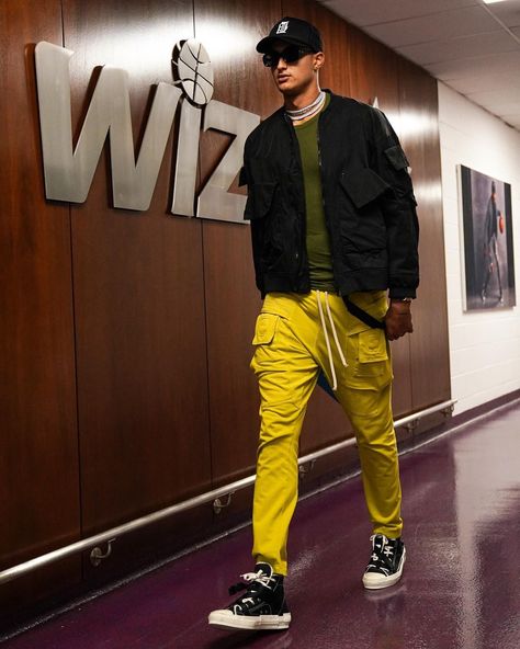 Kyle Kuzma, Just For Men, Mens Street Style, Modern Man, Parachute Pants, Bomber Jacket, Street Style, Instagram Photo, Pants