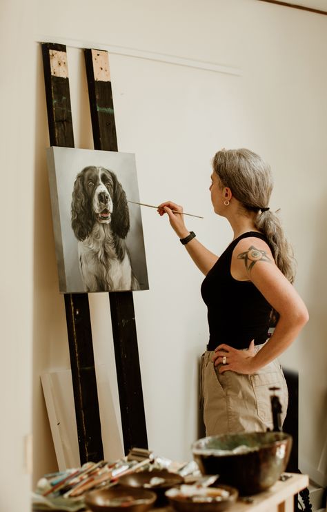 Pet painter Zann Hemphill makes custom oil paintings of pets using traditional oil on canvas techniques. Check out her gallery at https://www.pawsbyzann.com/pet-portraits/ Canvas Techniques, Animal Portraits Art, Oil Portrait, Portrait Artist, Pet Portrait, Top Tips, How To Find, Portrait Art, Oil Paintings