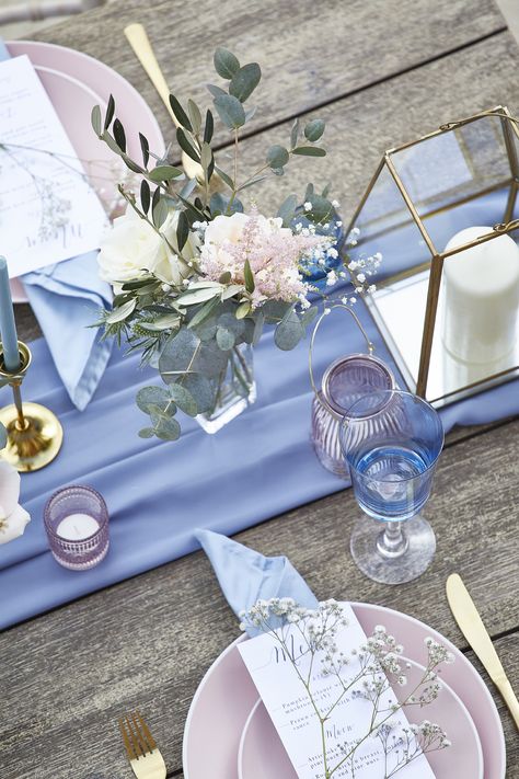 Blue And Pink Wedding Table Settings, Pink And Blue Wedding Table, Pink And Blue Place Setting, Pink And Blue Candles Wedding, Table Decorations Blue, Table Settimgs In Pink And Blue, Wedding Table Decorations Blue, Romantic Wedding Table, Blue Table Runner