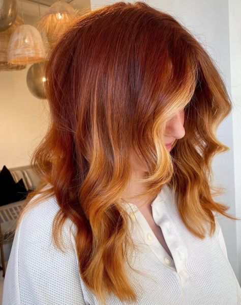 Ginger Hair with Lightened Ends and Money Piece Ginger Hair With Blonde, Ginger Hair Ideas, Ginger Brown Hair, Bright Copper Hair, Blonde Money Piece, Dark Ginger Hair, Ginger Hair Dyed, Cinnamon Hair, Copper Red Hair