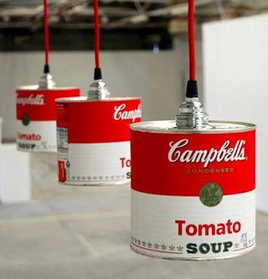 DIY Campbell Soup Lamp Shade. Modern industrial with a small nod to Andrew Warhol Atelier Decor, Luminaria Diy, Campbell's Soup Cans, Luminaire Original, Diy Lampe, Recycle Cans, Astuces Diy, Campbell Soup, Diy Upcycling