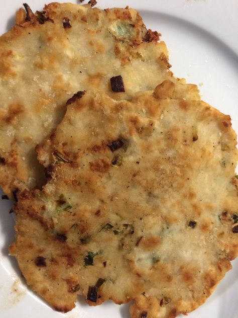 Why You Should Not Make Green Onion Cakes Green Onion Cakes, Walking Onions, Onion Recipes, Popular People, Green Onion, An Article, Green Onions, Cheese Pizza, Onions