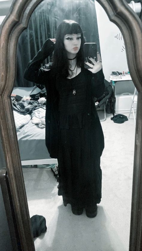 Black King Skirt Outfit, Gothic Cardigan Outfit, Gothic Outfit Ideas Plus Size, Goth Outfits Comfy, Black Skirt Goth Outfit, Cardigan Goth Outfit, Midwestern Gothic Aesthetic Fashion, Goth Skirt Outfit Long, Mopey Goth Aesthetic