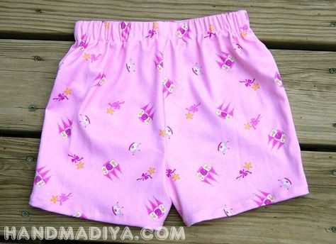 Toddler Shorts Pattern, Baby Shorts Pattern, Shorts Pattern Free, Sewing Shorts, Outfits Athletic, Sewing Kids Clothes, Shorts Tutorial, Shorts Pattern, Trendy Sewing