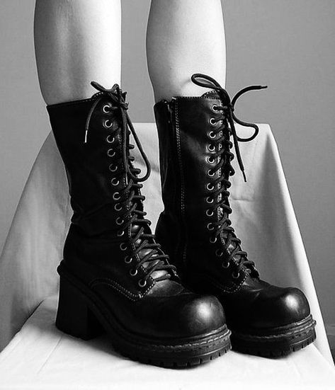 Goth Shoes, Dr Shoes, Swag Shoes, Goth Outfits, Alternative Outfits, Pretty Shoes, Dream Shoes, Cute Shoes, Sock Shoes