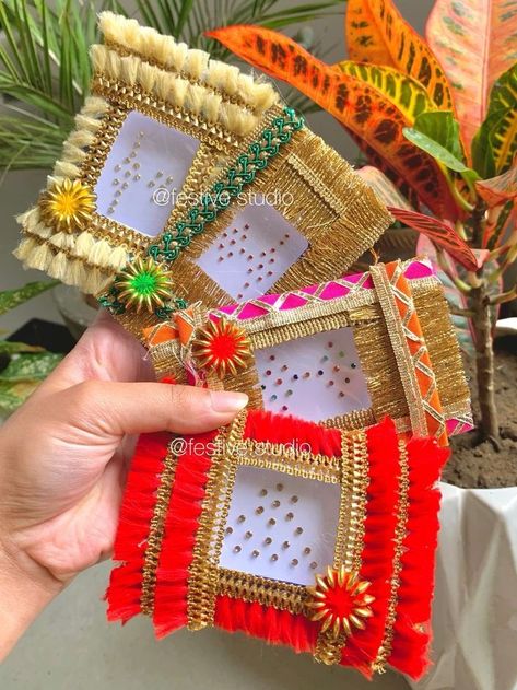 Haldi Gift Ideas, Mehendi Moli Packing Idea, Handmade Hamper, Affordable Wedding Favours, Wedding Gift Hampers, Wedding Platters, Wedding Gift Pack, Bangle Box, Creative Wedding Gifts