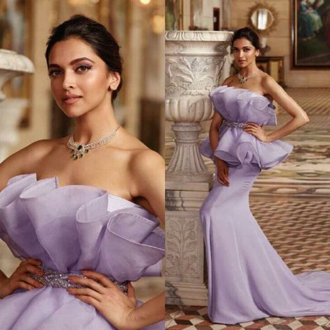 Lavender Gowns Elegant, Deepika Padukone Gown, Abu Jani And Sandeep Khosla, Layered Wedding Dresses, Lavender Gown, Embroidery Embellishments, Deepika Padukone Style, Purple Gowns, Statement Outfit