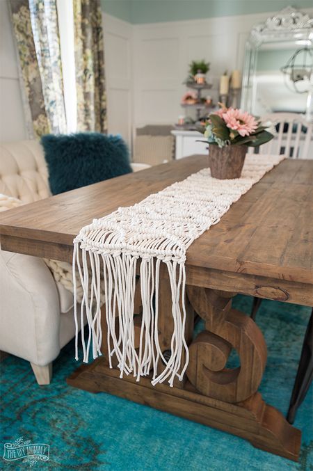 20 Completely Free Macrame Patterns Macrame Decor Ideas, Diy Macrame Wall Hanging, Art Macramé, Macrame Runner, Tutorial Macramé, Macrame Table, Free Macrame Patterns, Macrame Table Runner, Makramee Diy