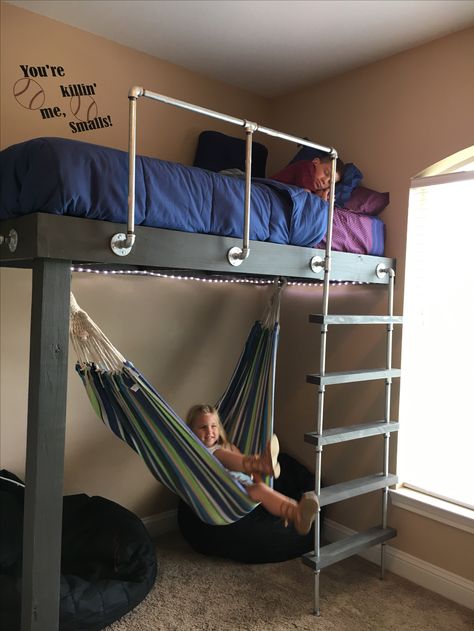 hammock under a loft bed Under Loft Bed Ideas, Loft Bed Ideas For Small Rooms, Hang A Hammock, Indoor Hammock Bed, Hammock In Bedroom, A Loft Bed, Loft Bed Plans, Diy Loft Bed, Diy Bunk Bed