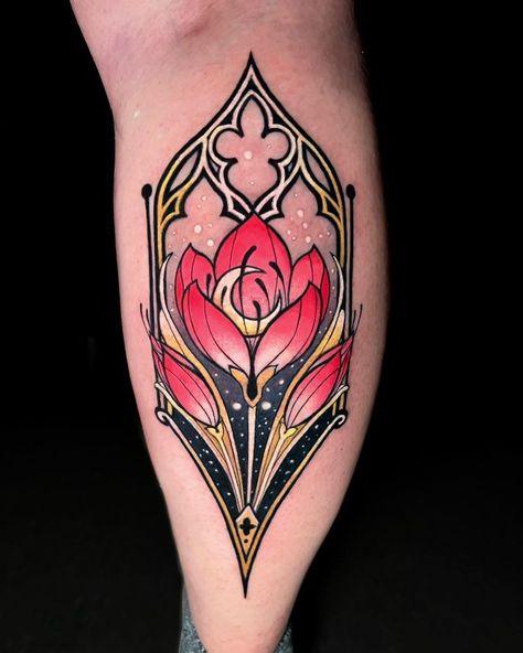 Tattoo • Instagram Neo Traditional Tattoo Ideas, Sorry Mom Tattoo, Art Deco Tattoo, Nouveau Tattoo, Traditional Tattoo Ideas, Traditional Tattoo Sleeve, Art Nouveau Flowers, Floral Tattoo Sleeve, Spooky Tattoos