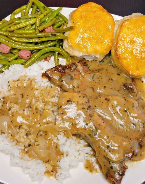 Recipes With Pork Chops, Recipes With Pork, Pork Chops Rice, Soul Food Menu, Soul Food Recipes, Pork Chops And Rice, Smothered Pork, Smothered Pork Chops, Food Plate