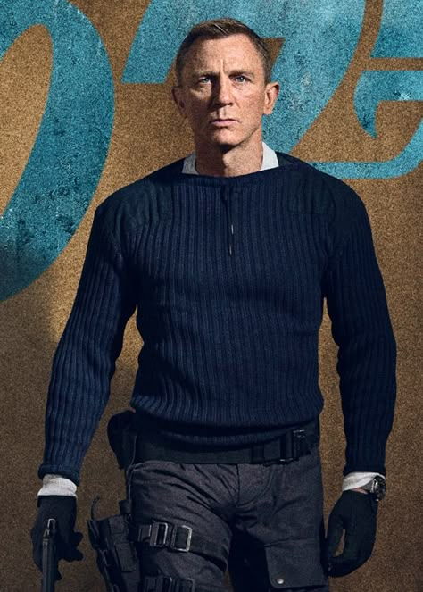 These are the Clothing Brands James Bond Wears: Levi's!? Zara!? US-Made Boots!? James Bond Outfits, Daniel Craig Bond, Daniel Craig Style, Bond Outfits, Commando Sweater, Craig Bond, Craig 007, Gentleman Mode, Daniel Craig 007