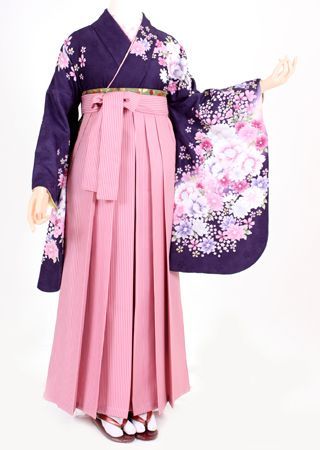 Pink Hakama Hakama Kimono, Kings Daughter, Japan Dress, Japanese Traditional Clothes, Japanese Traditional Clothing, Japanese Clothing, Yukata Kimono, Kimono Design, Beautiful Kimonos