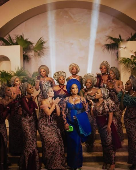 Yoruba wedding Wedding Video Inspiration, Nigerian Traditional Dresses, Yoruba Bride, Nigerian Traditional Wedding, Muslim Wedding Photography, African Bridesmaid Dresses, Igbo Wedding, Nigerian Lace Styles Dress, Yoruba Wedding