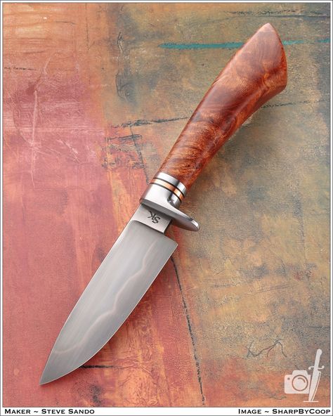 Longtime maker Steve Sando brought this tidy little hunter/utility to me in Solvang. It looks stylish and COMFY! 4" BL / 9" OAL - AFZELIA handle 62hrc edge/40 hrc spine. Nice! I don't have a Social Media account for him but you can find him at SandoKnives.com for more goodness! Knife Photography, Hunter Knife, Handmade Knives, Knife Making, Social Media, Media, Photographer, Photography, Quick Saves