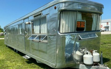 Camper Decor Ideas, Aesthetic Camper, Vintage Trailers For Sale, Royal Mansion, Spartan Trailer, Vintage Motorhome, Cool Rvs, Vintage Rv, Vintage Campers Trailers