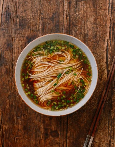 Yang Chun Noodle Soup (Yang Chun Mian) - The Woks of Life Wok Of Life, Woks Of Life, The Woks Of Life, Easy Chinese, Noodle Soup Recipes, Woks, Chinese Recipes, Asian Cooking, Noodle Soup