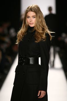 Doutzen Kroes Runway, Dutch Models, Modelling Career, Adwoa Aboah, 23 January, Runway Hair, European Girls, Victoria's Secret Angel, Doutzen Kroes