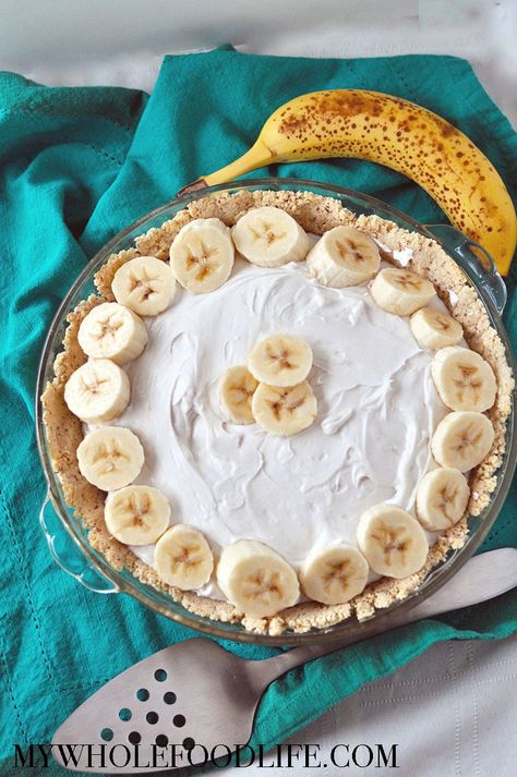 Gluten Free Banana Cream Pie, Paleo Pie Recipes, Banana Coconut Cream Pie, Paleo Friendly Desserts, Banana Cream Pie Recipe, Butter Pastry, Banana Pie, Thanksgiving Pie, Paleo Banana