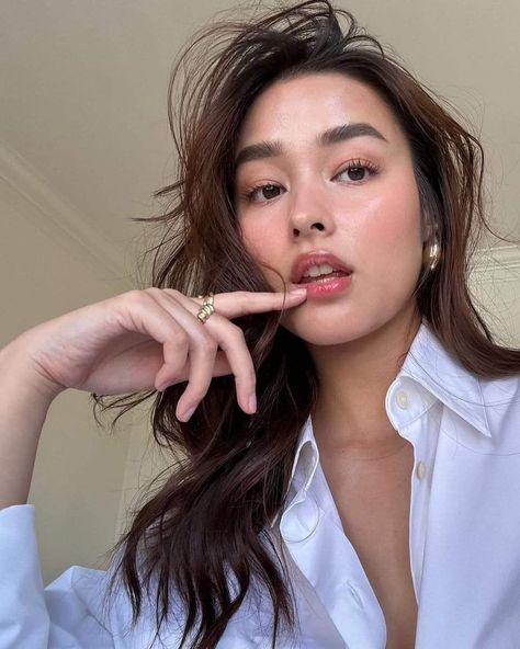 Liza Soberano, Drawing Poses, Makeup Inspo, Instagram Photos, Photo And Video, Instagram Photo, On Instagram, Instagram, Bonito