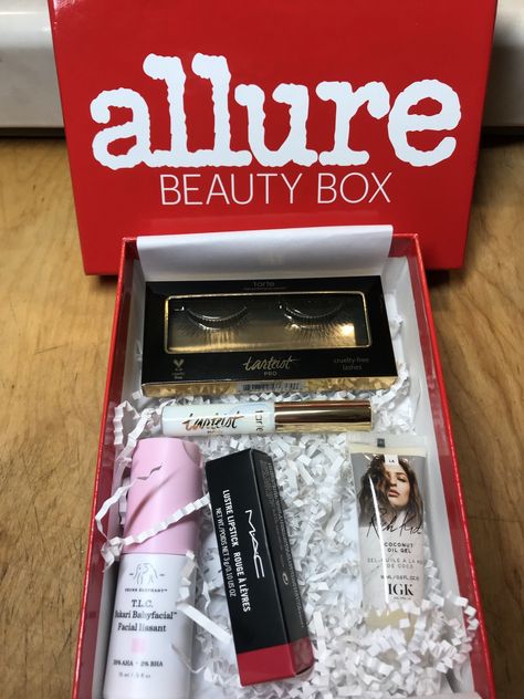 Allure Beauty Box Review - September 2018 - https://redheadmom.com/2018/11/08/allure-beauty-box-review-september-2018/ @Allure_magazine #beauty #beautyblogger #makeup #ontheblog #blog #blogger It Makeup, Allure Beauty Box, Allure Magazine, Allure Beauty, I Love Makeup, Love Makeup, Beauty Box, Beauty Blogger, Beauty Products