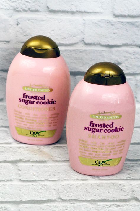 OGX Frosted Sugar Cookie Shampoo and Conditioner Review || Southeast by Midwest #ogx #ogxbeauty #OGXxKandeeHoliday #beauty #bbloggers Christmas Shampoo And Conditioner, Ogx Shampoo, Ogx Hair Products, Natural Hair Treatments, Morning Smoothie, Organic Cosmetics, Sugar Cookie Frosting, Natural Moisturizer, Roots Hair