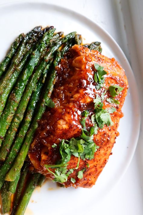 SWEET AND SPICY GLAZED SALMON - jenn eats goood Salmon And Chorizo Recipes, Calabrian Chili Salmon, Sweet And Spicy Salmon, Spicy Salmon Recipes, Chili Glazed Salmon, Gf Dinner, Carb Dishes, Seafood Meals, Honey Glazed Salmon