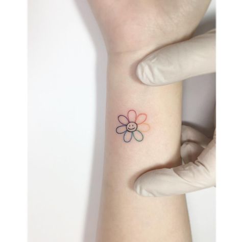 Smile Face Tattoo, James Rodriguez Colombia, Simple Flower Tattoo, Smile Tattoo, Smile Flower, Flower Rainbow, Rainbow Tattoos, Planet Tattoos, Rainbow Face