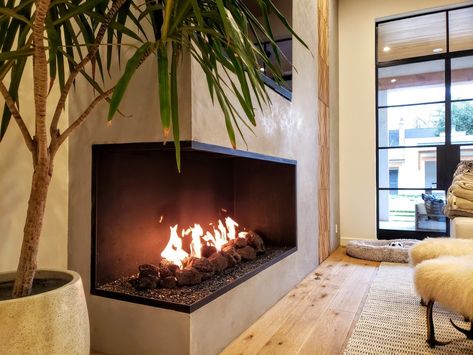 Multi View Fireplace | Luxury Fireplaces Exclusively from Acucraft Fireplaces Modern, Dream Fireplace, Corner Gas Fireplace, Luxury Fireplace, Natural Gas Fireplace, Indoor Outdoor Fireplaces, Gas Fireplaces, Linear Fireplace, Decor Fireplace