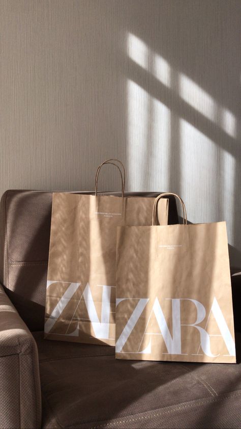 Retail Aesthetic, Clothes Layout, Luxury Paper Bag, Zara Haul, Logo Design Set, Teen Trends, Magazine Collage, B Roll, Zara Outfit