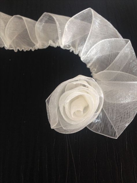 Tulle Headband, Ribbon Flower Tutorial, Diy Flores, Fleurs Diy, Headband Tutorial, Fabric Flower Tutorial, Tulle Flowers, Cloth Flowers, Ribbon Art