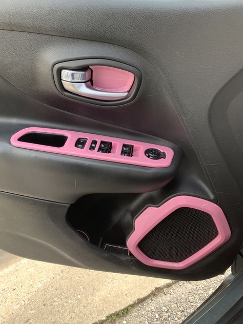 Jeep Renegade Interior Accessories, Pink And Tan Car Interior, Pink Accessories For Car, Red And Pink Car Interior, Pink Gear Shift, Black Car Pink Interior, Cute Car Interior Ideas Pink, Pink Car Details, Car Mods Interior Pink