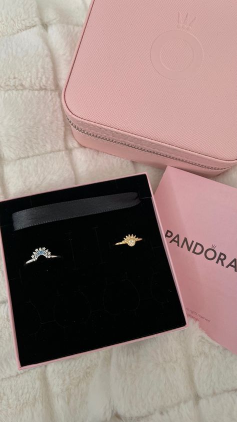 Pandora Sun And Moon, Moon Rings, Best Friend Rings, Sun And Moon Rings, Nails Rings, Bridal Necklace Designs, Friend Rings, Friendship Jewelry, Luxe Jewelry